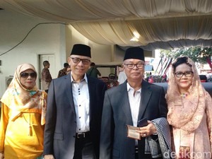 Presiden Siregar Sedunia Ingin Beri Marga untuk Jokowi Besok