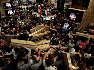 Benarkah Black Friday Hari Terbaik untuk Berbelanja di AS?