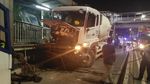 Ditabrak Truk Molen, Begini Kerusakan Halte TransJ Pancoran Barat