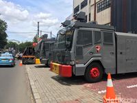 Usai Salat Jumat, Massa Aksi 2411 Long March ke DPP NasDem