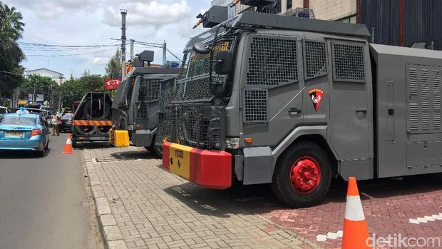 Mobil Komando Massa 2411 Tiba di DPP NasDem, Lalin Ditutup