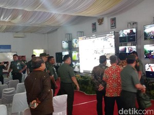 Mensesneg Pantau CCTV Saat Pesta Adat Bobby-Kahiyang di Medan