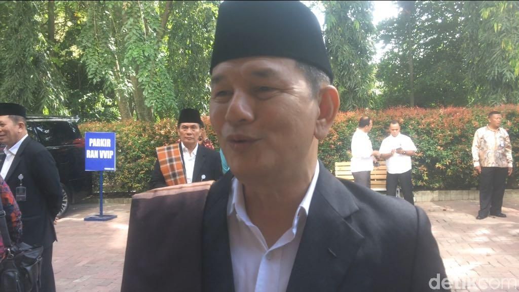 Paman Bobby, Doli Siregar