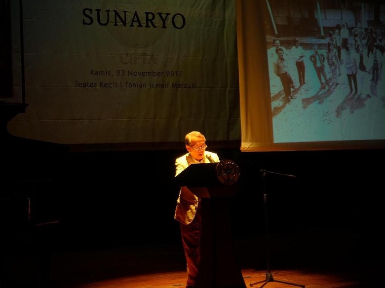 Sunaryo Raih Penghargaan Akademi Jakarta 2017 Sunaryo Raih Penghargaan Akademi Jakarta 2017