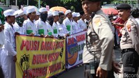 Polisi masih akan memperkaya analisa saksi bahasa, khususnya bahasa Kupang, untuk mengetahui apakah ucapan pidato memenuhi unsur-unsur pidana seperti yang dilaporkan. Viktor Laiskodat dilaporkan atas pidatonya yang menyebut sejumlah partai politik mendukung pro-khilafah dan intoleran. Adapun pelapornya adalah Partai Gerindra, PAN, Demokrat, dan PKS.