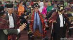 Aksi Gibran Manortor di Pesta Adat Kahiyang-Bobby