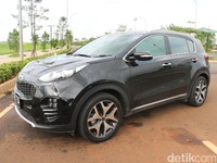 Sensasi Mengendarai SUV Berdesain ala Jet Tempur