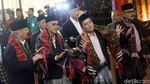 Foto: Tetua Adat Manortor di Pesta Adat Kahiyang-Bobby
