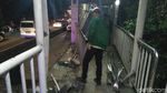 Ditabrak Truk Molen, Begini Kerusakan Halte TransJ Pancoran Barat