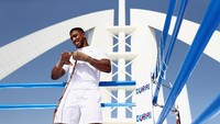 Anthony Joshua melakukan ini dalam rangka pembukaan Dubai Fitness Challenge awal Oktober lalu. (dok.Dubai Tourism)