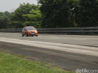 Mobil Listrik Nissan Note E-Power, Cocok Buat Jakarta?