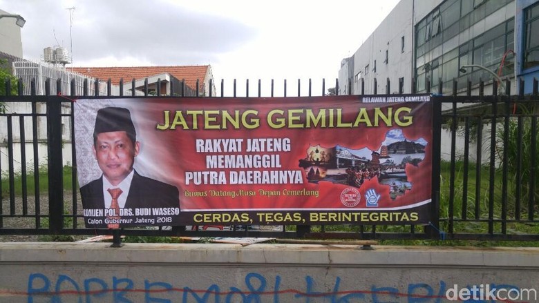 Ada Spanduk Buwas Cagub Jateng Terpasang di Semarang Ada Spanduk Buwas Cagub Jateng Terpasang di Semarang