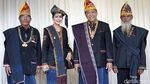 Berbagai Pakaian Adat Meriahkan Pesta Adat Kahiyang-Bobby