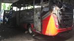 Bangkai Bus yang Ludes Terbakar di Slipi