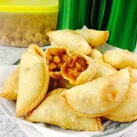 Wah, di Malaysia Kini Ada Mamee Monster Rasa Curry Puff!