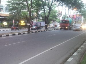 Lalu Lintas di Sekitar Lokasi Pesta Adat Kahiyang-Bobby Lengang