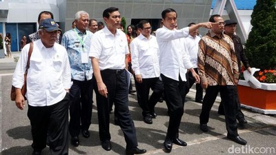 Jokowi Resmikan Terminal Bandara Internasional Silangit