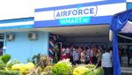 Momen saat CT dan KSAU Resmikan Airforce Mart di Bandara Halim
