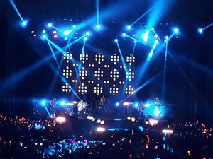 Day6, Nge-Rock Lewat Colors sampai Remix Lagu
