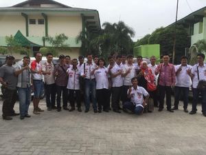 Nikahan Kahiyang-Bobby, Relawan Jokowi Tiba di Asrama Haji Medan