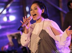 Andien Tutup Hari Pertama Kulfest 2017