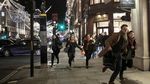 Foto: Kepanikan di Oxford Street London Saat Ada Isu Penembakan
