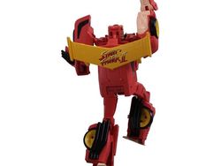 Kala Ryu, Ken, Chun-li, dan Bison Jadi Robot Transformers