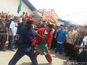 Anies Baswedan Resmikan Klinik 24 Jam di Jagakarsa