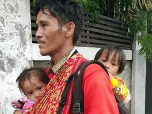 Sudinsos Jakut: Bapak Gendong 2 Anak yang Viral Tinggal di Jakarta