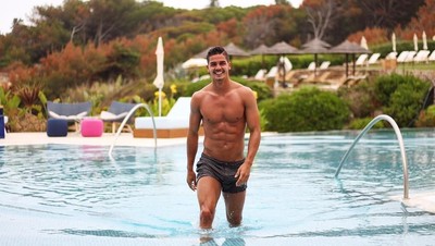 Perut Sixpack Andre Silva, Bintang Portugal yang Body Goals Banget