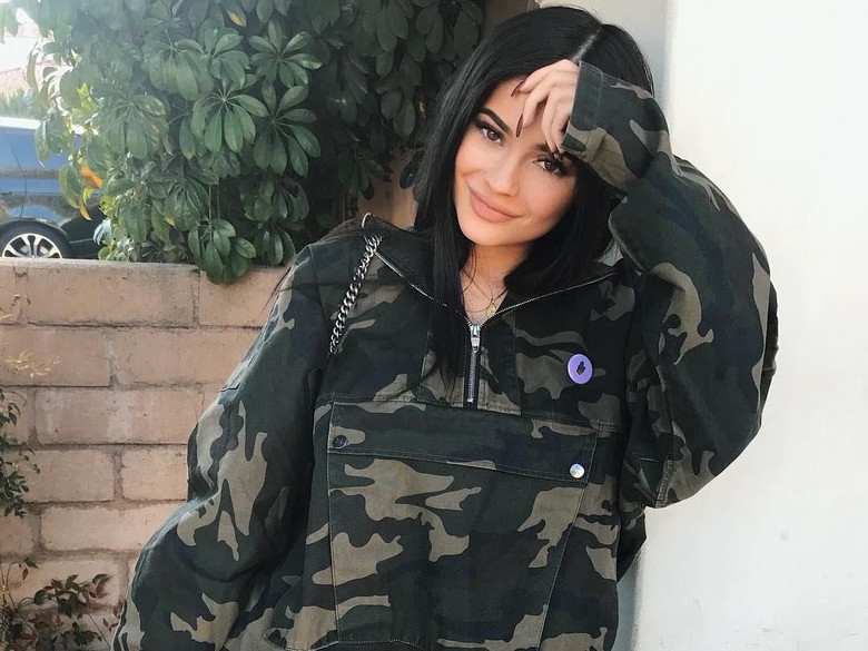 Ini Alasan Kylie Jenner Terus Sembunyikan soal Kehamilannya Ini Alasan Kylie Jenner Terus Sembunyikan soal Kehamilannya
