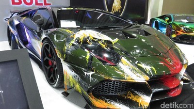 Lamborghini Raffi Ahmad Dicoret-coret