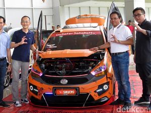 Adu Cantik dan Ngepot Mobil Daihatsu