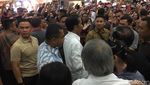 Lincahnya Jan Ethes Bantu Jokowi Main Basket Lawan 2 Menteri