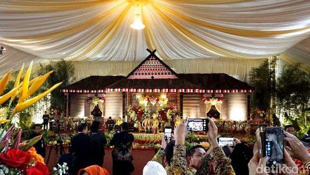 Seperti di Solo, Pelaminan Kahiyang-Bobby juga Dihiasi Sayur dan Buah