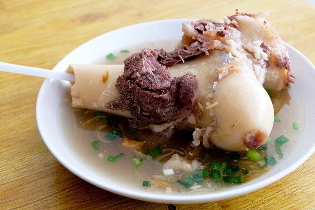 Ada Mie Setan hingga Kopi Mandailing di Pesta Kahiyang-Bobby
