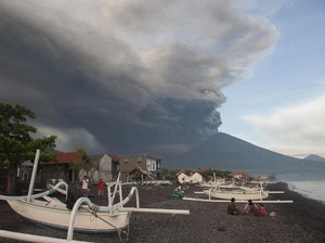 Gunung Agung Meletus, Menteri Pariwisata: Ini Situasi Sulit Bagi Bali