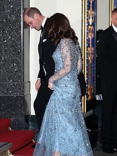 Cantiknya Kate Middleton Bak Putri Disney Pakai Gaun Biru Berpayet