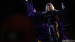 Menengok Aksi Musisi di The 90s Festival