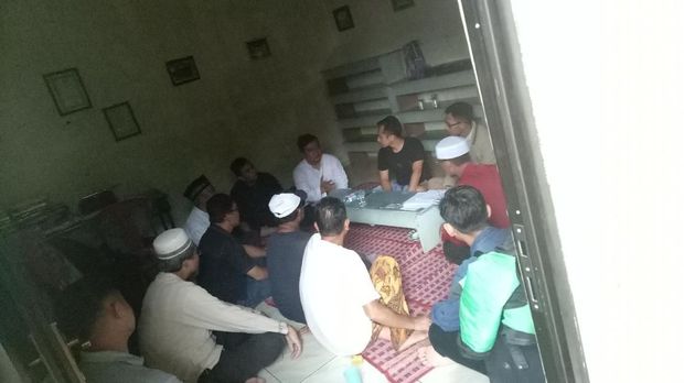 Pemilik tower BTS dan warga CIpayung musyawarah bahas kompensasi