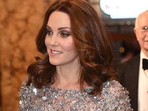 Terungkap Cara Kate Middleton Sembunyikan Tali Bra Saat Pakai Baju Transparan