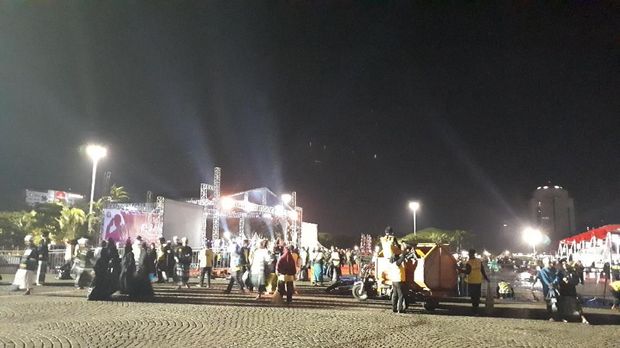 Tausiah Kebangsaan Selesai, Warga Mulai Tinggalkan Monas