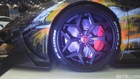 Bagian ban dan fungsi keamanannya sendiri, masih standar dan rekomendasi dari pabrikan. Yakni menggunakan Pizero Pirelli. Foto: Ruly Kurniawan