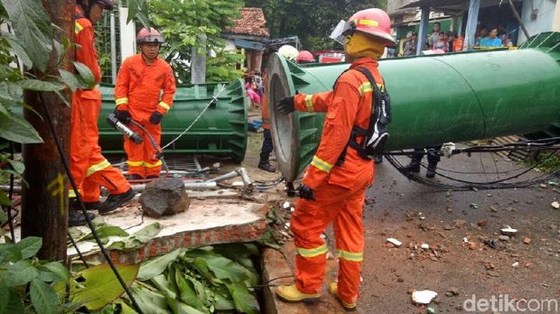 Tower BTS Timpa Rumah, Pemilik dan Warga Musyawarah Bahas Kompensasi