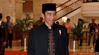 Usai acara, Jokowi mengucapkan terima kasih ke warga Indonesia. Dia juga minta maaf karena warga terganggu akibat hajatan ini (Foto: Agus Suparto/Setpres)