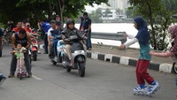 Husein mengharapkan kedepannya kendaraan listrik ini akan menjadi solusi transportasi yang efisien dan ramah lingkungan karena tidak ada asap. Memiliki legalitas operasional yang sudah dilengkapi dengan Surat Tand Nomor Kendaraan (STNK) dan tentunya berkontribusi pada pendapatan daerah. Dok. Viar.