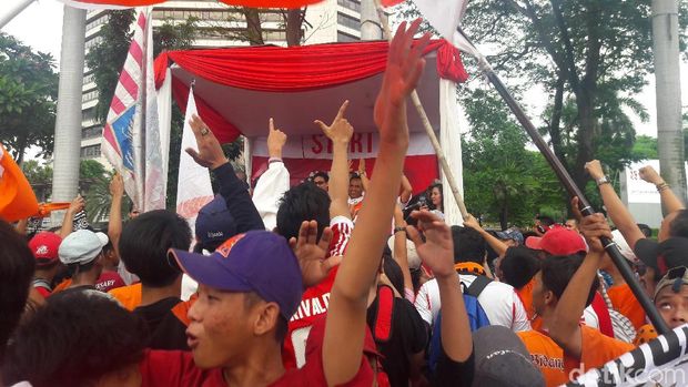 Sandiaga saat membuka Kirab Kebangsaan. 