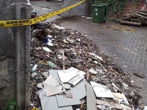 Anjing Pelacak Sisir Apartemen Margonda Terkait Temuan Janin Bayi