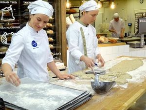 Wah, Bakery Ini Jual Roti Berbahan Tepung Jangkrik Pertama di Eropa!
