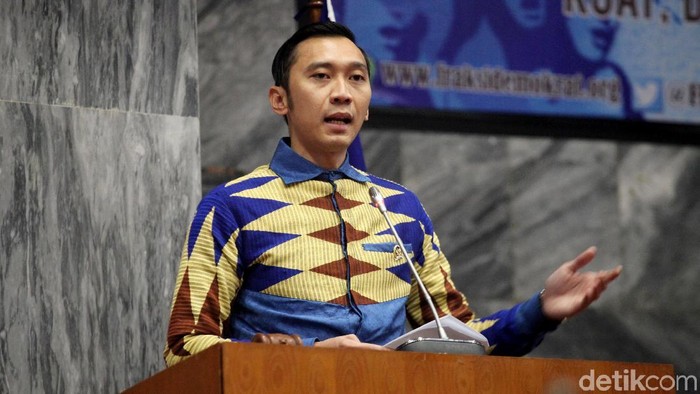 Agus Harimurti Yudhoyono menjadi salah satu pembicara di seminar nasional DPR. Turut hadir di acara tersebut Imam Nahrawi dan Ibas.